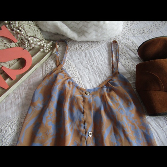 Peaches ń Cream Tank Top Really Pretty - Picture 4 of 8